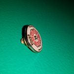 Pin Corbatero